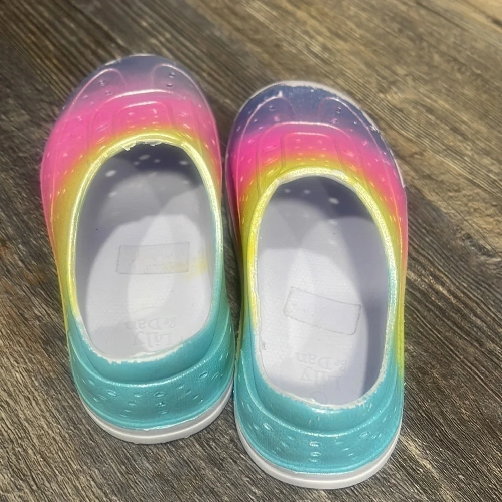 N/A kid’s shoes